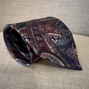 Vintage 1980s Etienne Aigner Silk Men's Navy Blue Paisley Necktie~Office Ready!!